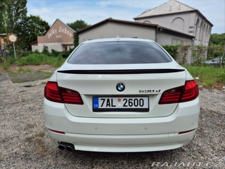 BMW 5 3,0 530D XDRIVE 2012