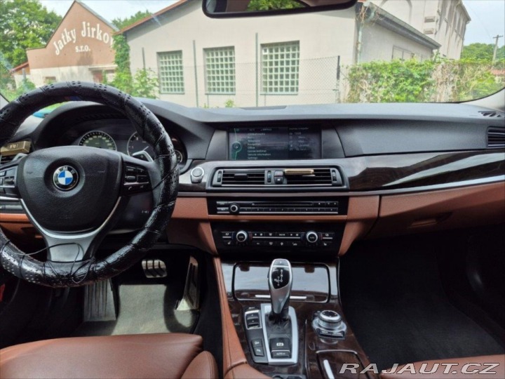 BMW 5 3,0 530D XDRIVE 2012