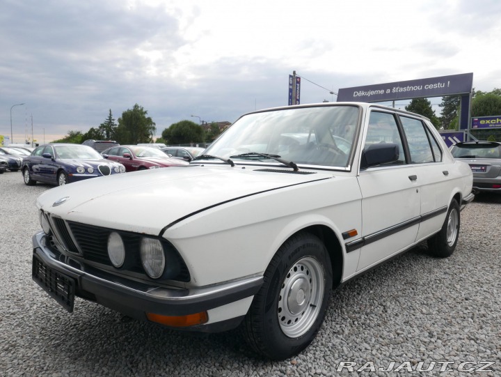 BMW 5 518 E28 5-Rychlostní 122 1981