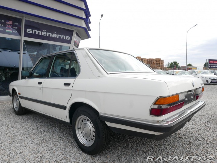 BMW 5 518 E28 5-Rychlostní 122 1981