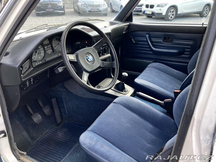 BMW 5 518 5-Rychlostní 122 PS 1981