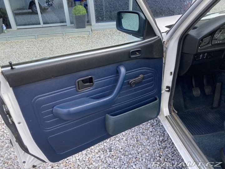 BMW 5 518 5-Rychlostní 122 PS 1981