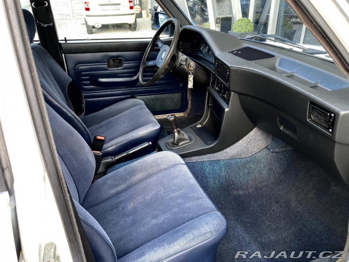 BMW 5 518 5-Rychlostní 122 PS 1981