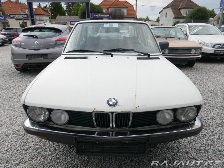 BMW 5 518 E28 5-Rychlostní 122 1981