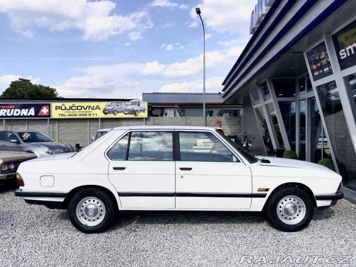 BMW 5 518 5-Rychlostní 122 PS 1981