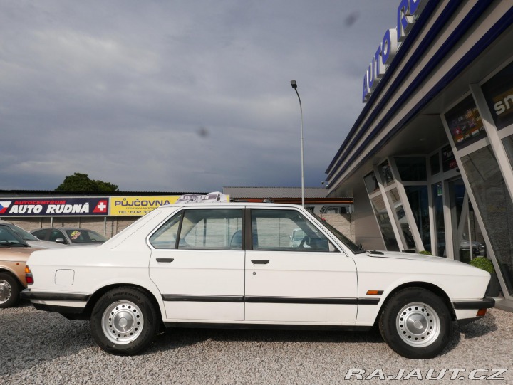 BMW 5 518 E28 5-Rychlostní REZE 1981