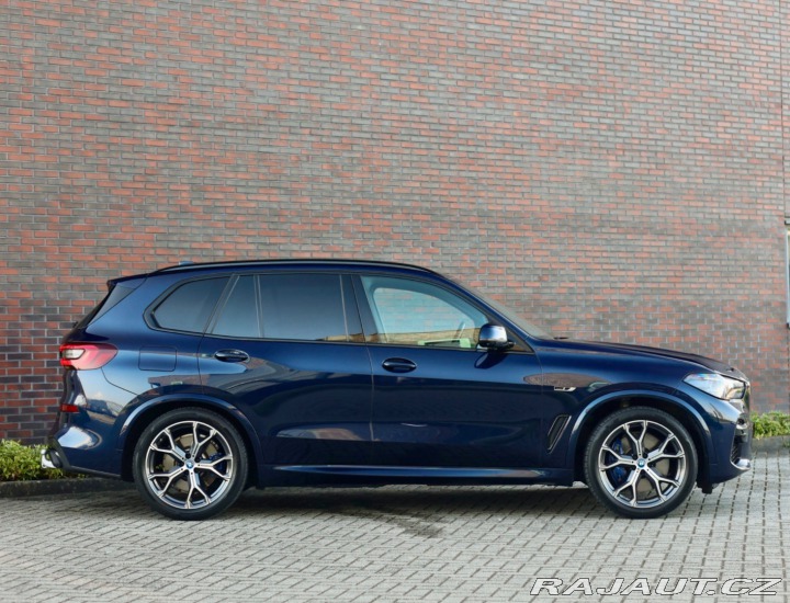 BMW X5 45e xDrive M SPORT | Sky 2022