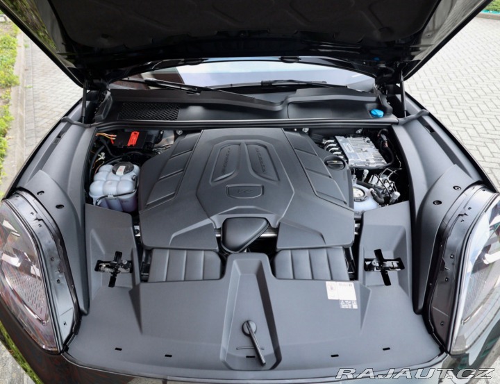 Porsche Cayenne 3.0 V6 e-Hybrid | BOSE - 2024