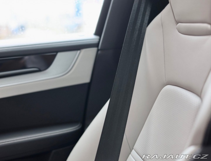 Porsche Cayenne 3.0 V6 e-Hybrid | BOSE - 2024