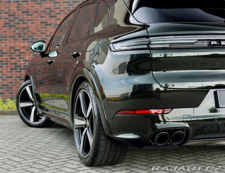 Porsche Cayenne 3.0 V6 e-Hybrid | BOSE - 2024