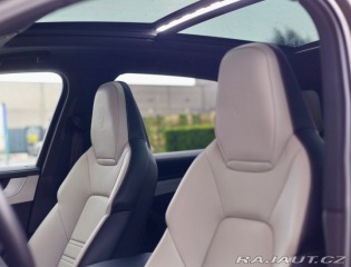 Porsche Cayenne 3.0 V6 e-Hybrid | BOSE - 2024
