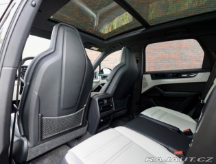 Porsche Cayenne 3.0 V6 e-Hybrid | BOSE - 2024