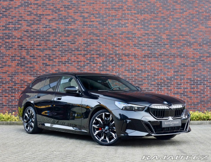 BMW 5 Touring 530e xDrive M S 2024