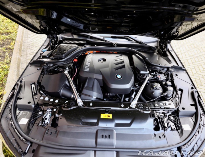 BMW 5 Touring 530e xDrive M S 2024