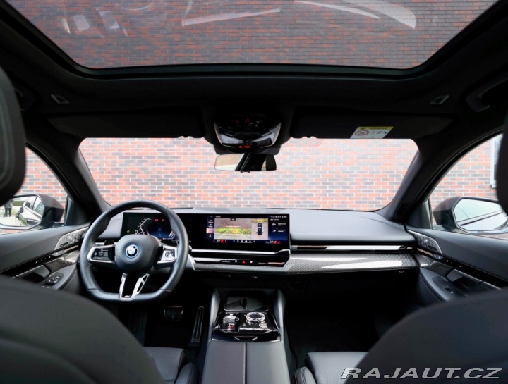 BMW 5 Touring 530e xDrive M S 2024