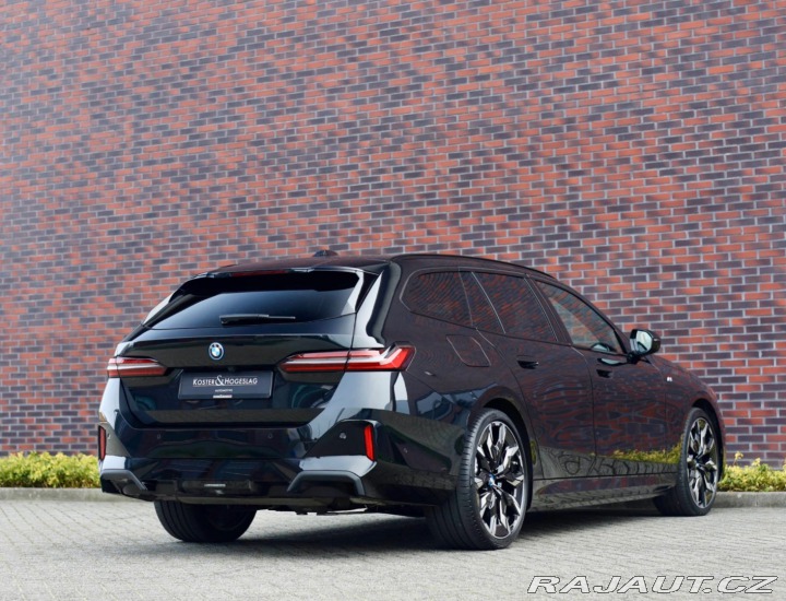 BMW 5 Touring 530e xDrive M S 2024