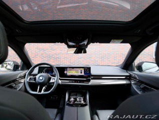 BMW 5 Touring  530e xDrive  M S 2024