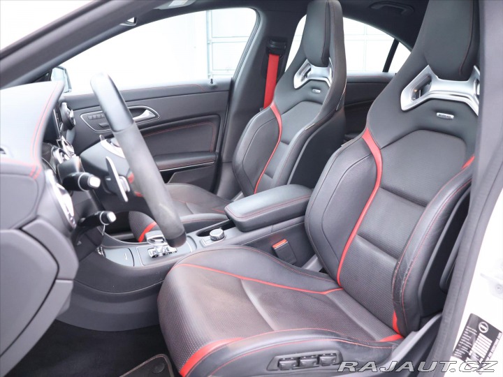 Mercedes-Benz CLA 2,0 45AMG 4-MATIC DPH CZ 2013