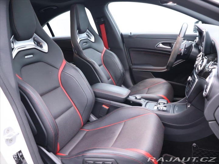 Mercedes-Benz CLA 2,0 45AMG 4-MATIC DPH CZ 2013