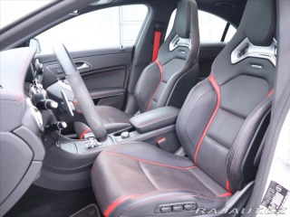 Mercedes-Benz CLA 2,0 45AMG 4-MATIC DPH CZ 2013