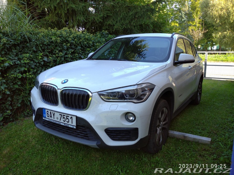 BMW iX1 