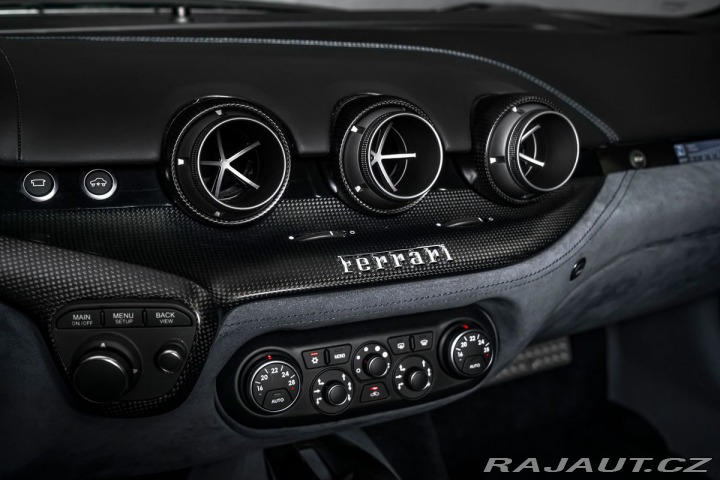 Ferrari Ostatní modely F12 Berlinetta Lift, kamery, full-carbon 1800