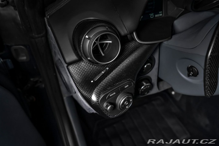 Ferrari Ostatní modely F12 Berlinetta Lift, kamery, full-carbon 2014