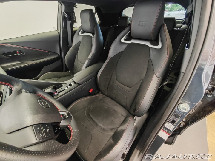 Toyota C-HR 2.0 Hybrid 4x2 GR SPORT 2024