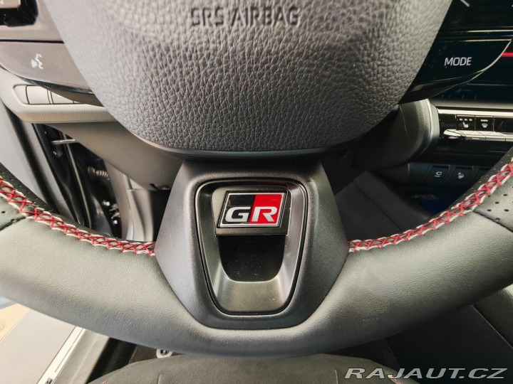 Toyota C-HR 2.0 Hybrid 135kW E-CVT GR 2024