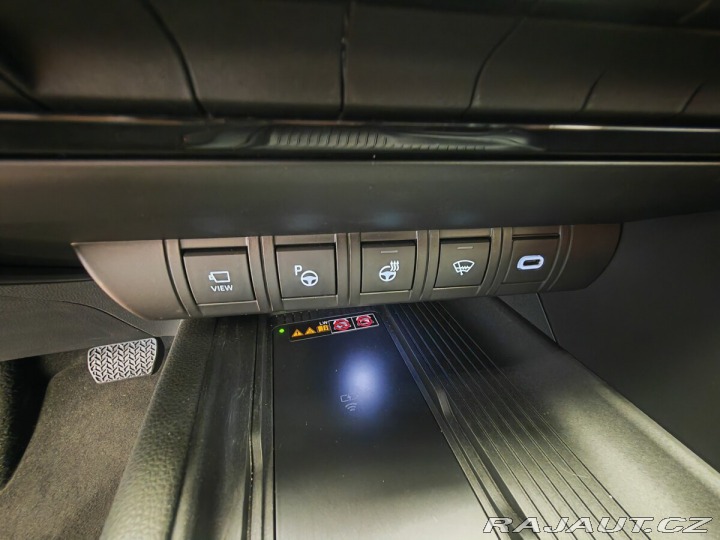 Toyota C-HR 2.0 Hybrid 135kW E-CVT GR 2024