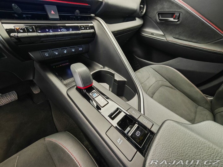 Toyota C-HR 2.0 Hybrid 135kW E-CVT GR 2024