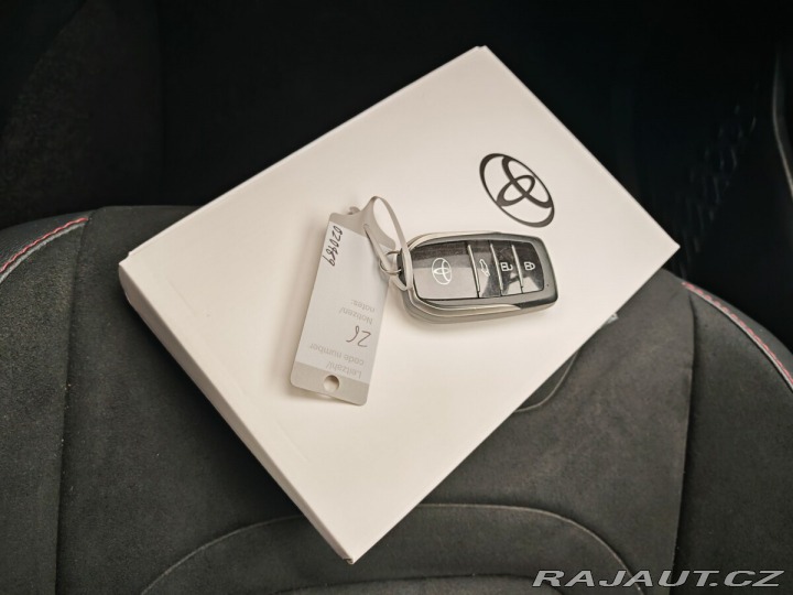 Toyota C-HR 2.0 Hybrid 4x2 GR SPORT 2024