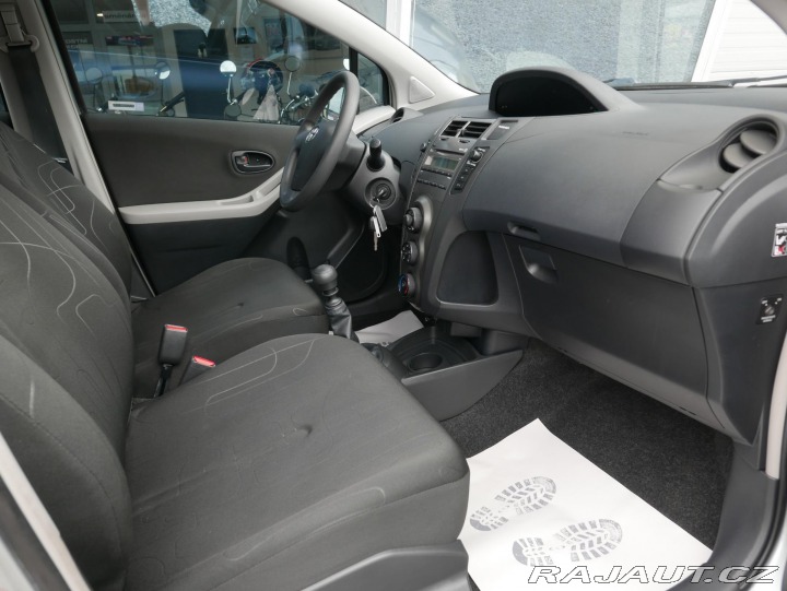 Toyota Yaris 1,33 Dual VVT-i 74kW ČR 2009