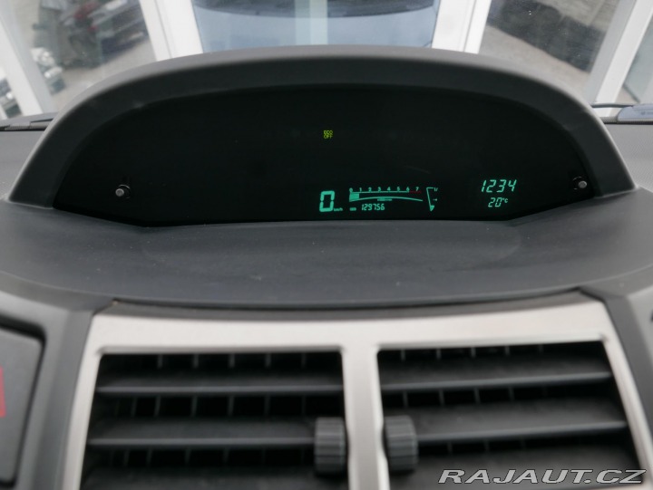 Toyota Yaris 1,33 Dual VVT-i 74kW ČR 2009
