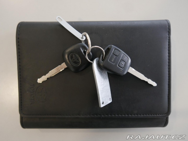 Toyota Yaris 1,33 Dual VVT-i 74kW ČR 2009