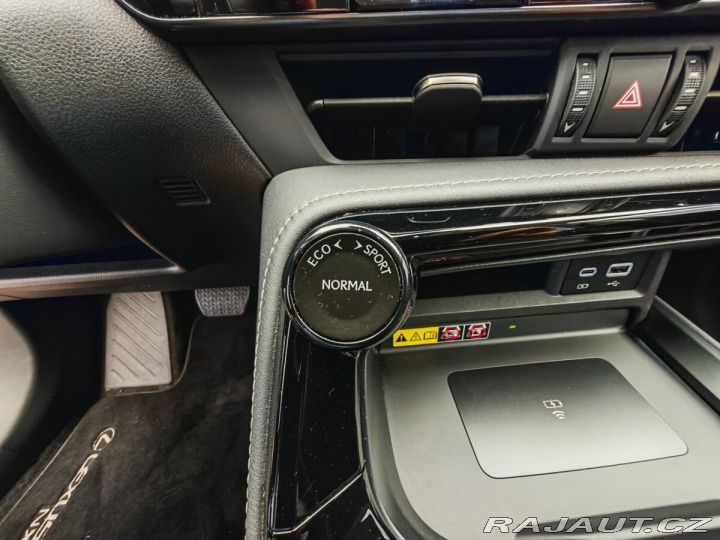 Lexus Ostatní modely NX 450h plus 450h+ Plug-in Hybrid EXEC 2024