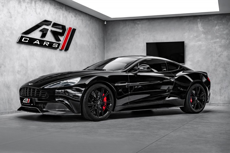Aston Martin Vanquish 