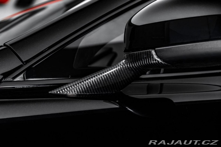 Aston Martin Vanquish 2013