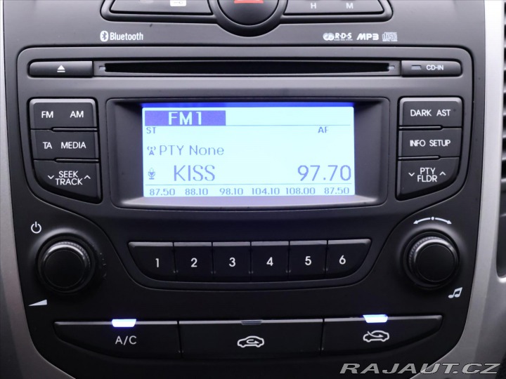 Hyundai ix20 1,4 i 66kW Klima CZ 1.Maj 2011