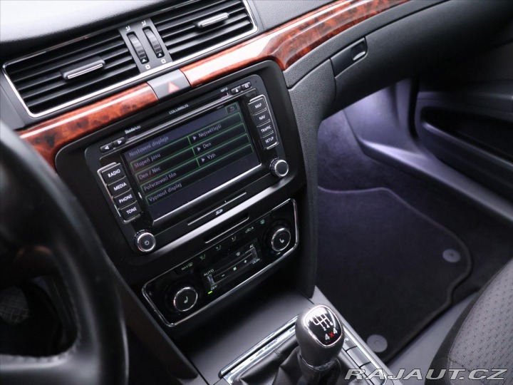 Škoda Superb 2,0 TDI 125kW Elegance 4x 2013