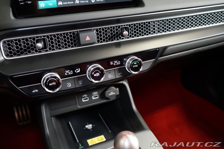 Honda Civic TYPE R*CARPLAY*ZÁRUKA*LED 2023