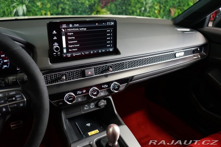 Honda Civic TYPE R*CARPLAY*ZÁRUKA*LED 2023