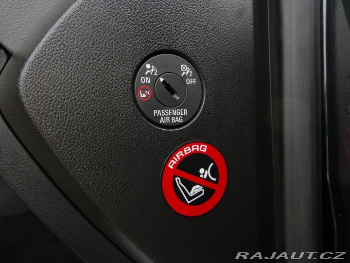 Opel Insignia 2,0 Turbo 162kW REZERVACE 2013