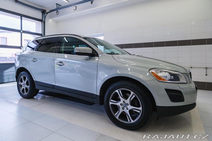 Volvo XC60 2.4 D AWD/AT,nez.top,tažn 2011