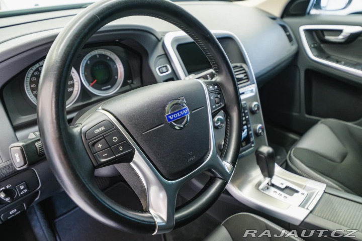 Volvo XC60 2.4 D AWD/AT,nez.top,tažn 2011