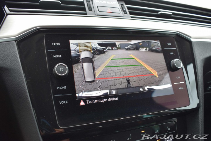 Volkswagen Passat 2.0 TDI REZERVACE 2021