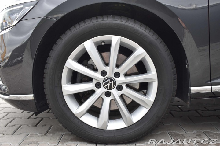 Volkswagen Passat 2.0 TDI REZERVACE 2021
