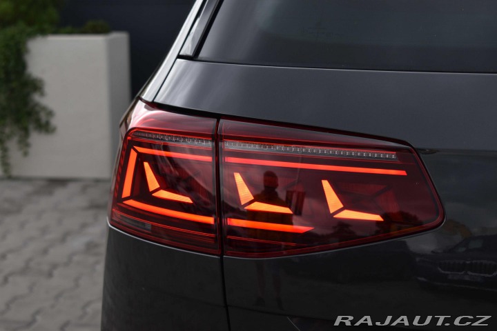 Volkswagen Passat 2.0 TDI REZERVACE 2021