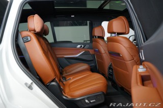 BMW X7 M60i*ZÁRUKA*MERINO*PANO*T 2023