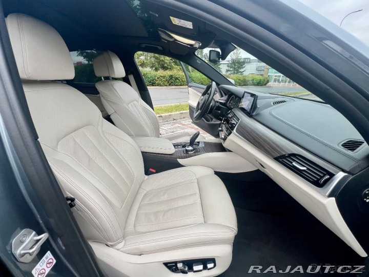 BMW 5 4,4 550i 2017 M / xDriv 2017